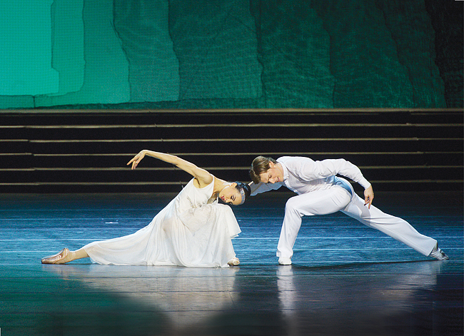 Diana Vishneva and Vladimir Shklyarov in Cinderella. Photo Valentin Baranovsky